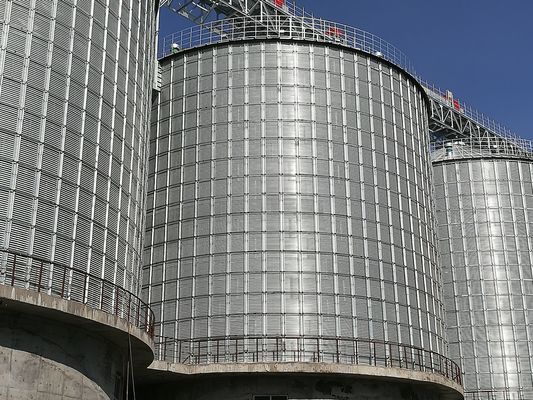 Các silo thép kẽm phù hợp với các quy định an toàn nông nghiệp địa phương và đáp ứng các tiêu chuẩn tuân thủ